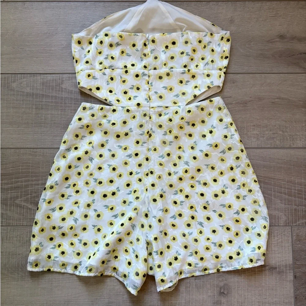 Anthropologie Hutch Ditsy Floral Halter Mini Romper Size 4 - Picture 10 of 11